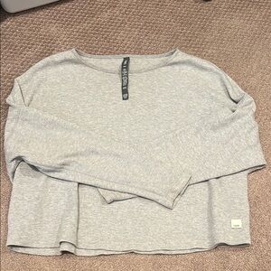 Vuori Grey long sleeve too NWOT